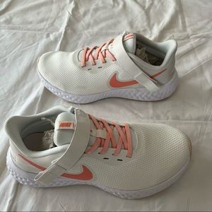 COPY - Nike Revolution 6 Flyease